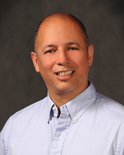 Randal  Villalovas Photo